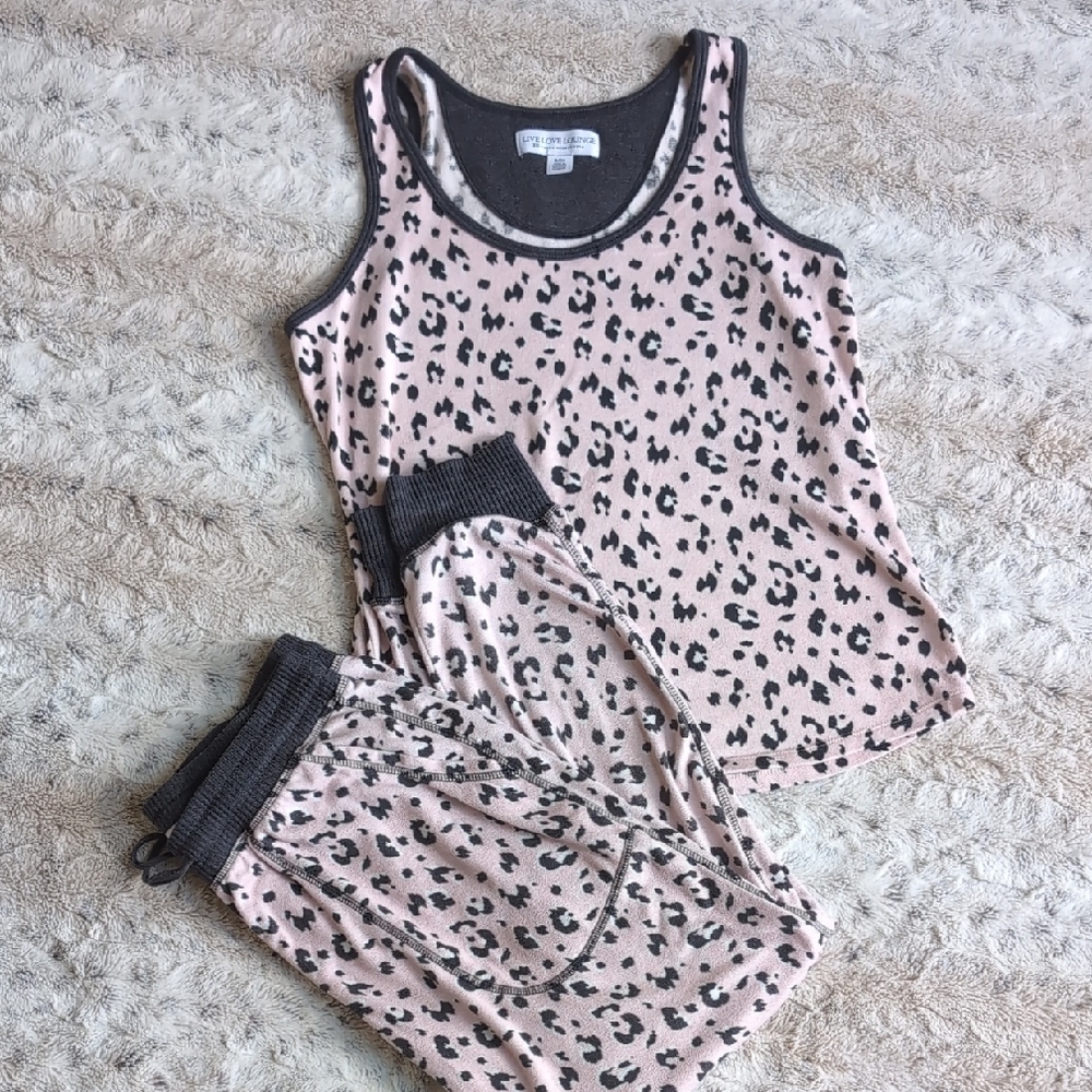 Karen Neuburger Live Love Lounge Leopard Print Soft Pajama Lounge Set